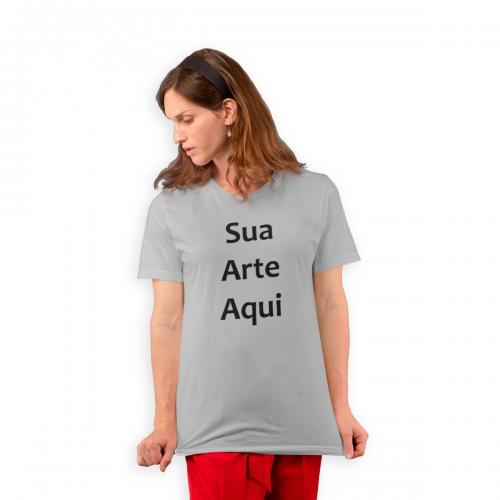 Modelo-Camisa-baby-look-cinza-prata